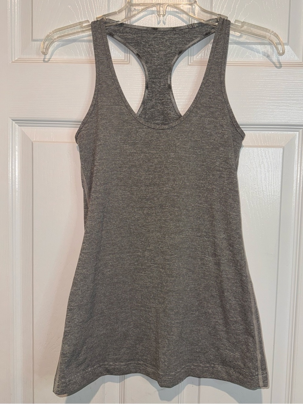 lululemon athletica Heathered Gray Racerback Tank. Size 6